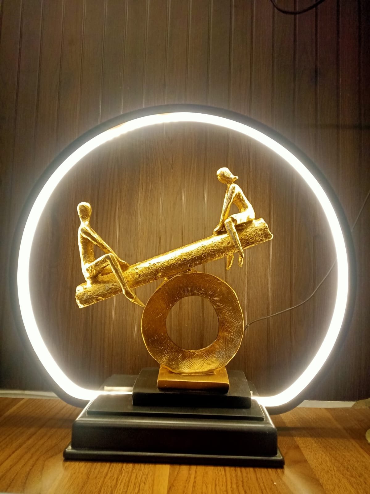 Pendulum Couple Showpiece